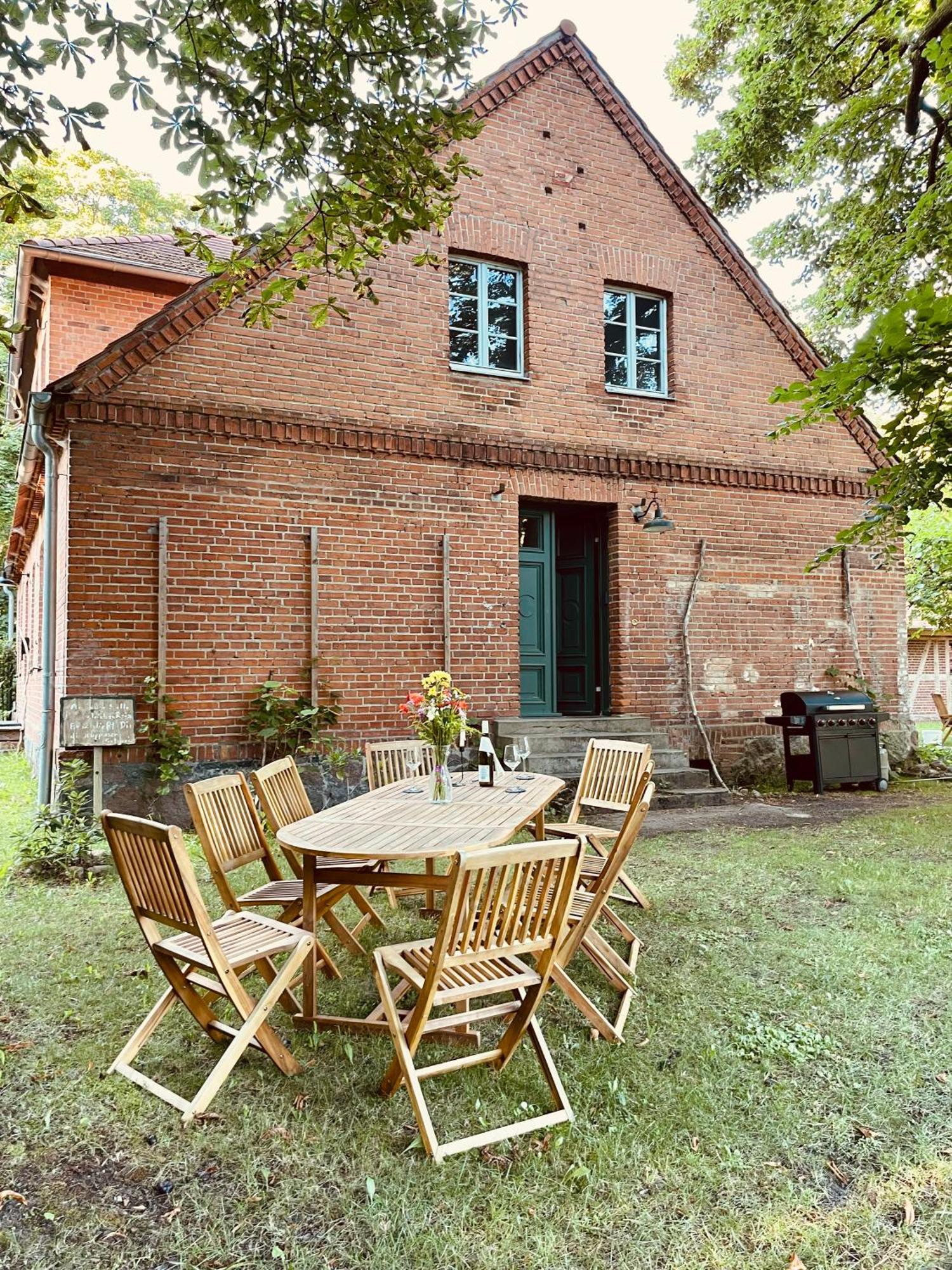 Wald- Und Seeidyll Im Historischen Forsthaus Neuruppin Buitenkant foto